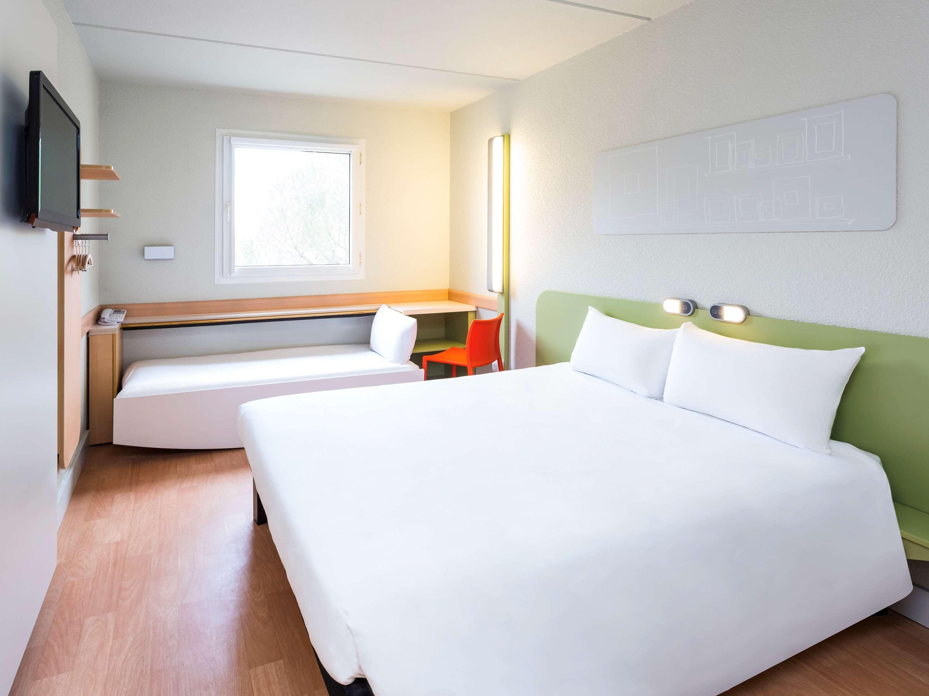 Ibis Budget Barcelona San Andres de la Barca Εξωτερικό φωτογραφία