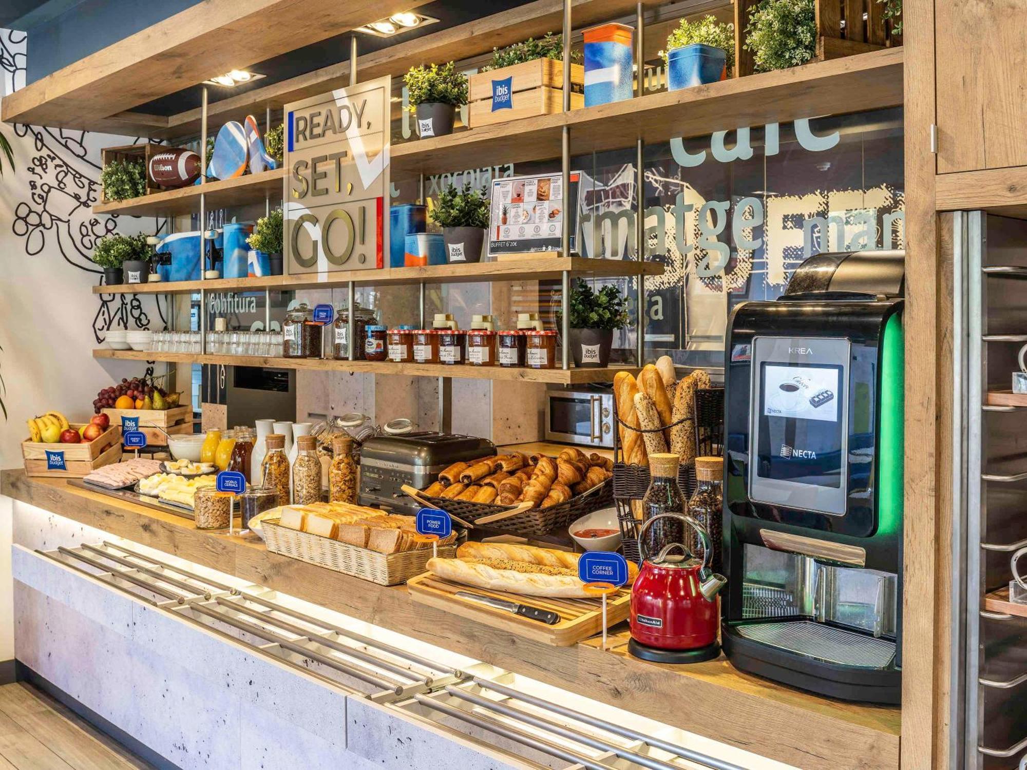 Ibis Budget Barcelona San Andres de la Barca Εξωτερικό φωτογραφία