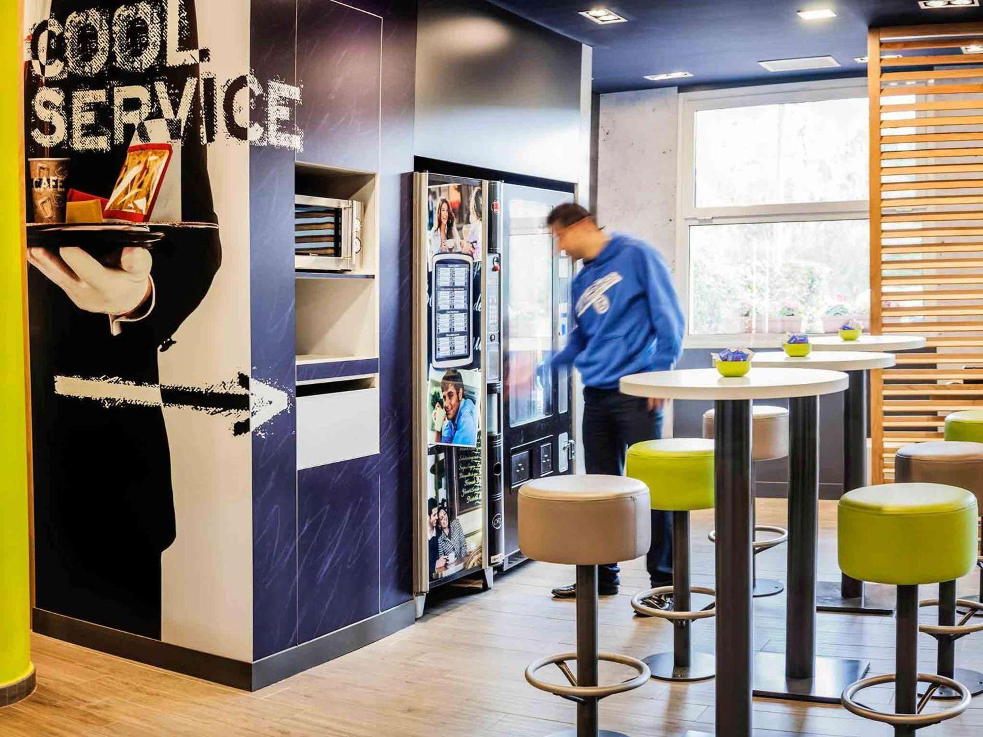 Ibis Budget Barcelona San Andres de la Barca Εξωτερικό φωτογραφία